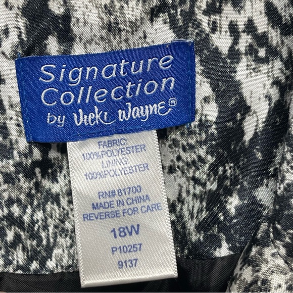 Signature Collection by Vicki Wayne Snakeskin Print Blazer Jacket Plus 18W - Picture 6 of 6